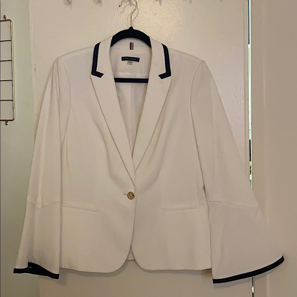 Tommy Hillfiger blazer bell sleeve blazer!